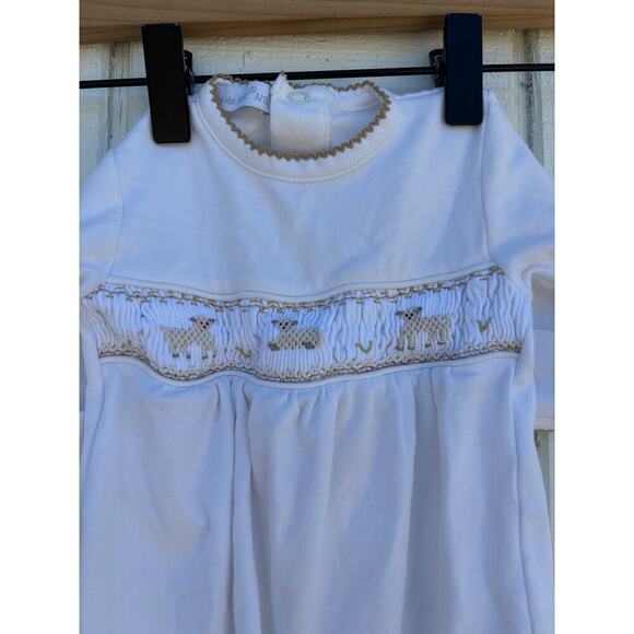 Hug Me First Smocked Baby Outfit, Newborn, Smocked Lambs, White, Sz NB - Picture 5 of 5